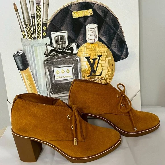 Tory Burch Hilary Suede Bootie - Picture 3 of 17